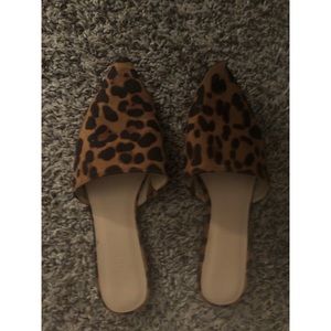 NEW Wild Diva Suede Cheetah Print Mules Size US 6